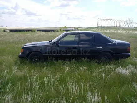 Mercedes-Benz E 200 1991 года за 900 000 тг. в Атбасар – фото 3