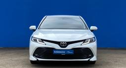 Toyota Camry 2018 года за 12 340 000 тг. в Алматы – фото 2