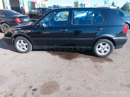 Volkswagen Golf 1996 года за 1 820 000 тг. в Тараз – фото 2