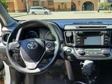 Toyota RAV4 2018 года за 12 850 000 тг. в Актобе – фото 5