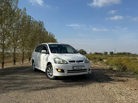 Toyota Ipsum 2004 года за 4 700 000 тг. в Атырау – фото 2