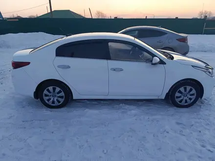 Kia Rio 2019 года за 8 200 000 тг. в Караганда – фото 2