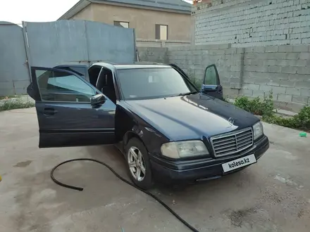 Mercedes-Benz C 220 1996 года за 2 000 000 тг. в Шымкент