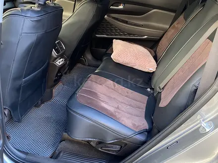 Hyundai Santa Fe 2018 года за 12 000 000 тг. в Астана – фото 3