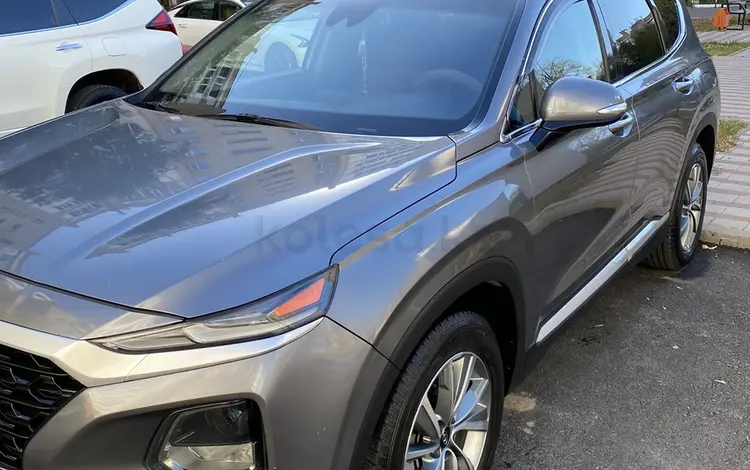 Hyundai Santa Fe 2018 года за 12 000 000 тг. в Астана