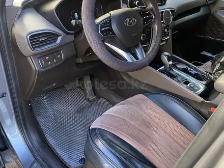 Hyundai Santa Fe 2018 года за 12 000 000 тг. в Астана – фото 5