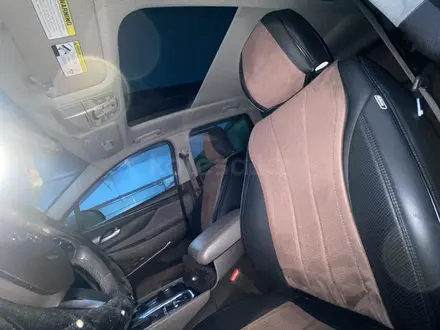 Hyundai Santa Fe 2018 года за 12 000 000 тг. в Астана – фото 10