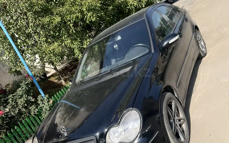 Mercedes-Benz C 240 2003 года за 2 300 000 тг. в Алматы
