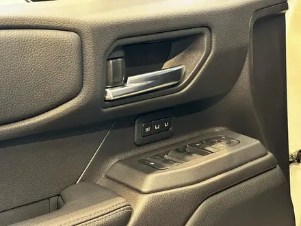 Toyota Land Cruiser Prado Luxe+ 2025 года за 52 390 000 тг. в Алматы – фото 10