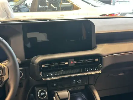 Toyota Land Cruiser Prado Luxe+ 2025 года за 52 390 000 тг. в Алматы – фото 13