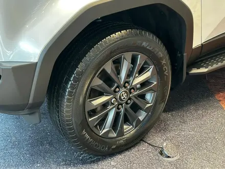Toyota Land Cruiser Prado Luxe+ 2025 года за 52 390 000 тг. в Алматы – фото 16