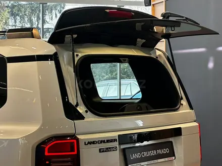 Toyota Land Cruiser Prado Luxe+ 2025 года за 52 390 000 тг. в Алматы – фото 6