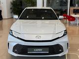 Toyota Camry Luxe 2026 года за 22 190 000 тг. в Алматы