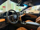 Toyota Camry Luxe 2026 года за 22 190 000 тг. в Алматы – фото 3