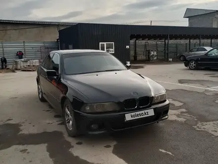 BMW 523 2000 года за 1 750 000 тг. в Талдыкорган
