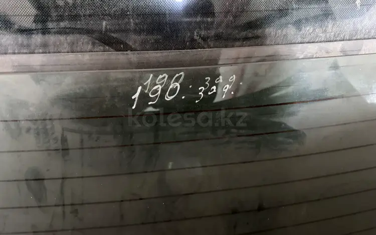 Стекло заднии кузовной МВ 190 за 15 000 тг. в Алматы