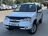 Chevrolet Niva 2015 года за 4 750 000 тг. в Алматы – фото 2