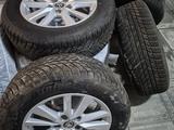 Диски с шинами от Camry 70 за 250 000 тг. в Атырау – фото 5