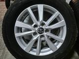Диски с шинами от Camry 70 за 250 000 тг. в Атырау