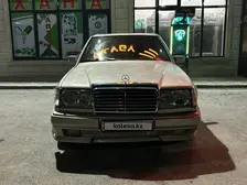 Mercedes-Benz E-Class, 1989