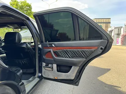Mercedes-Benz S 320 1997 года за 3 600 000 тг. в Астана – фото 44