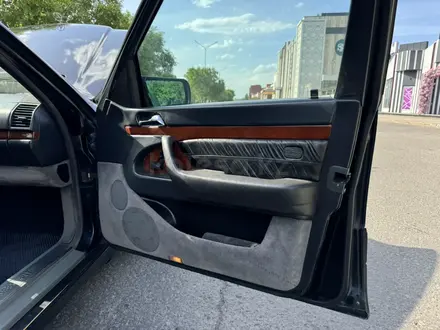 Mercedes-Benz S 320 1997 года за 3 600 000 тг. в Астана – фото 47