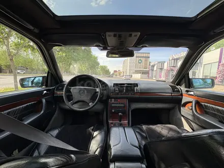 Mercedes-Benz S 320 1997 года за 3 600 000 тг. в Астана – фото 59