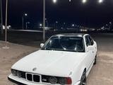 BMW 520 1990 года за 750 000 тг. в Актау – фото 2