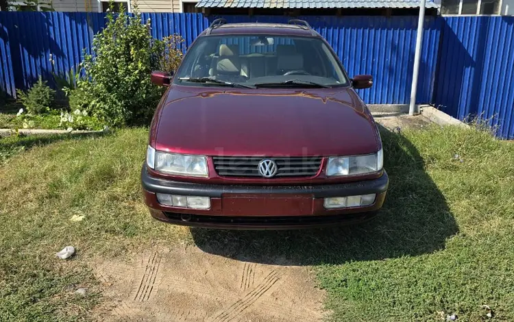 Volkswagen Passat 1994 годаүшін2 200 000 тг. в Алматы