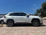 Toyota RAV4 2024 года за 18 000 000 тг. в Актау – фото 2