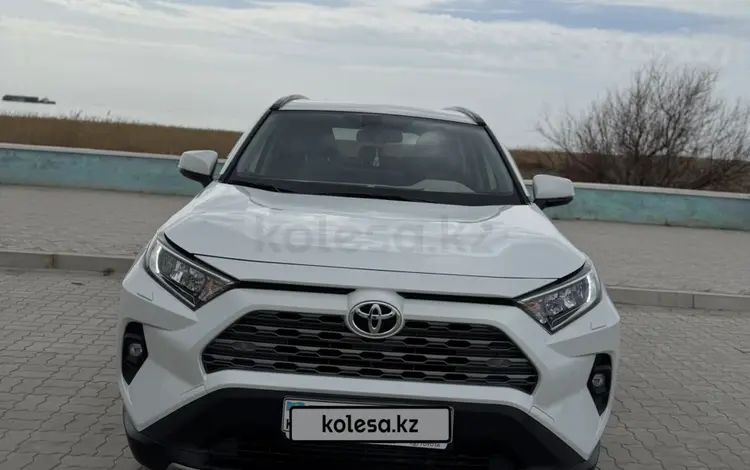 Toyota RAV4 2024 года за 17 800 000 тг. в Актау