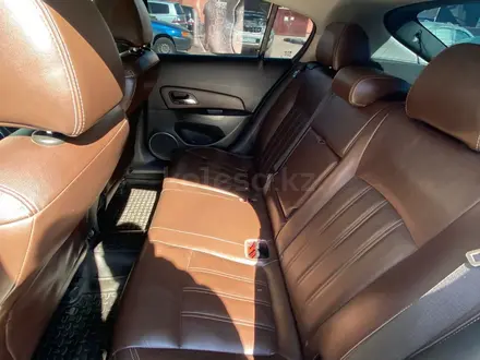 Chevrolet Cruze 2013 года за 4 300 000 тг. в Астана – фото 17