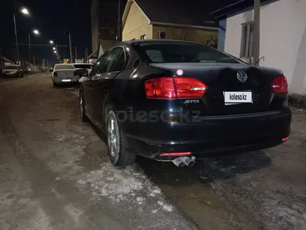 Volkswagen Jetta 2013 года за 4 570 570 тг. в Атырау – фото 4