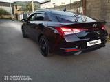 Hyundai Elantra 2021 года за 8 500 000 тг. в Шымкент – фото 3