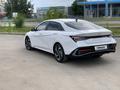 Hyundai Elantra 2023 годаfor8 400 000 тг. в Караганда – фото 3