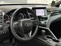 Toyota Camry 2021 годаүшін13 700 000 тг. в Актобе – фото 14