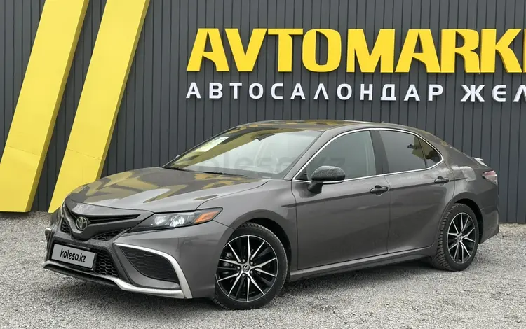Toyota Camry 2021 годаүшін13 700 000 тг. в Актобе