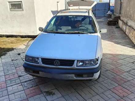 Volkswagen Passat 1995 года за 2 100 000 тг. в Астана – фото 6