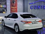 Toyota Camry 2018 года за 13 650 000 тг. в Шымкент – фото 4