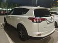 Toyota RAV4 2017 года за 11 800 000 тг. в Астана – фото 5