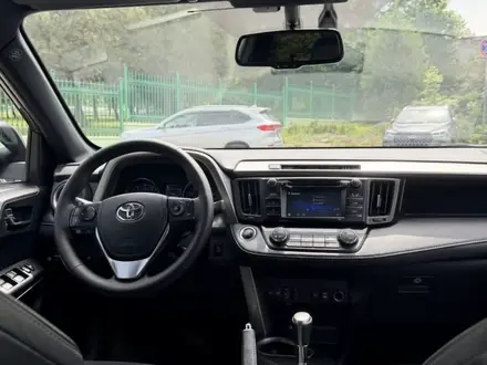 Toyota RAV4 2017 года за 11 800 000 тг. в Астана – фото 9