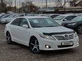 Toyota Camry 2010 года за 6 300 000 тг. в Актобе – фото 2