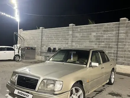 Mercedes-Benz E 280 1993 года за 2 200 000 тг. в Алматы – фото 2