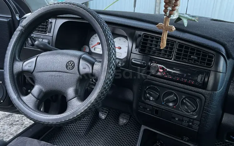 Volkswagen Golf 1994 годаfor1 400 000 тг. в Костанай