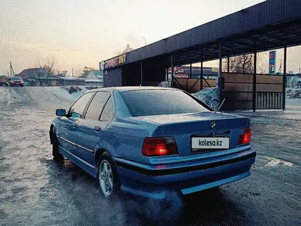 BMW 320 1995 года за 2 000 000 тг. в Алматы – фото 5