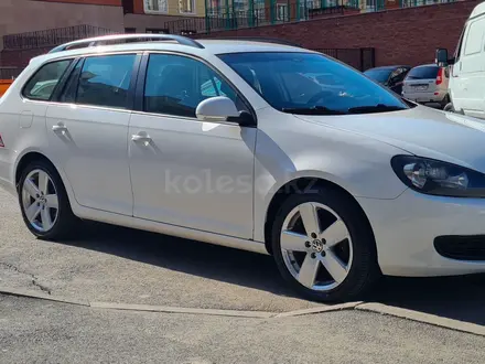 Volkswagen Golf 2010 года за 4 500 000 тг. в Астана