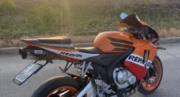 Honda  CBR 600RR 2006 годаүшін2 800 000 тг. в Алматы