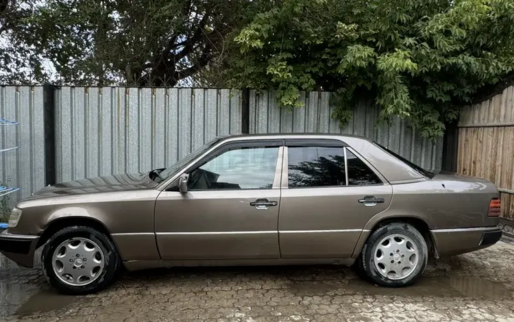 Mercedes-Benz E 220 1991 года за 1 100 000 тг. в Жезказган