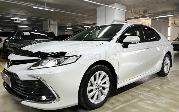 Toyota Camry 2023 годаfor17 600 000 тг. в Астана