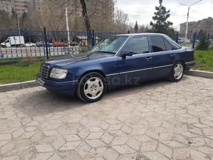 Mercedes-Benz E 280 1995 года за 3 000 000 тг. в Усть-Каменогорск – фото 3